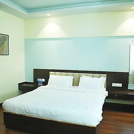 Country By Turtle & - Airport Hotel 3*