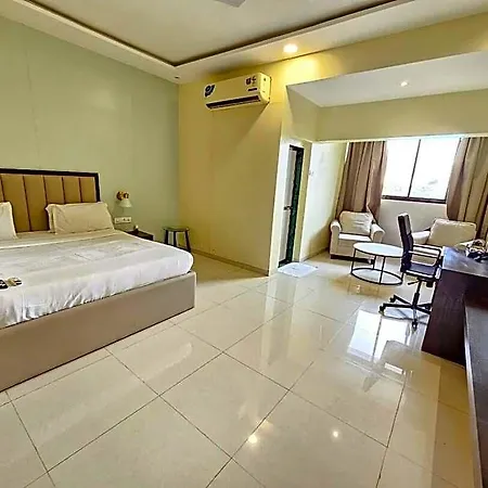 Country By Turtle & - Airport 3* Mumbai
