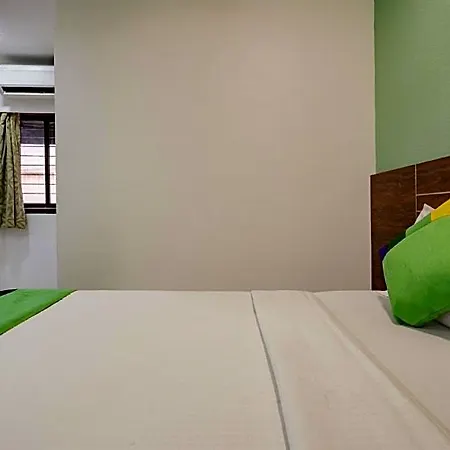 Hotel Treebo Atithi Malad 3*