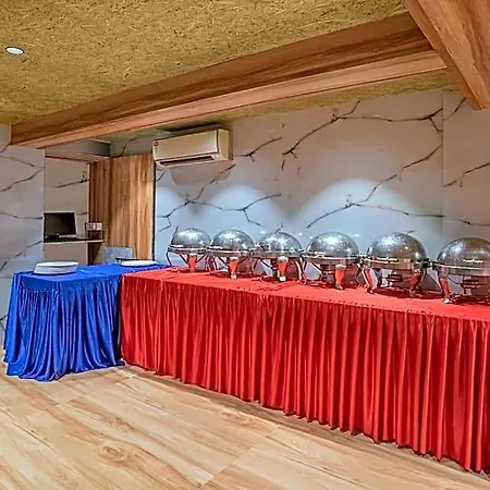 Hotel Treebo Atithi Malad 3*