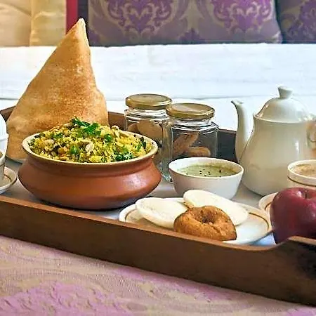 Hotel Bawa Bandra 3*