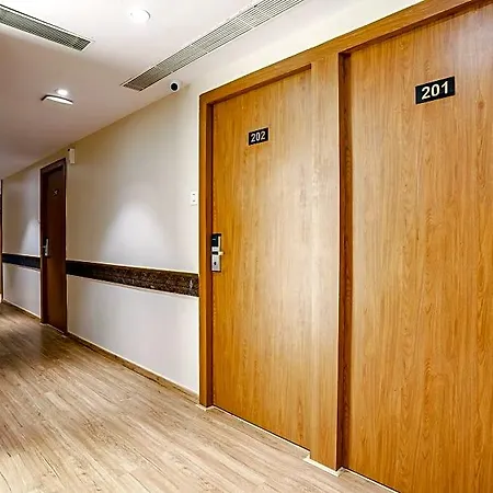 Hotel Fabhotel Azure - Nr. International Airport