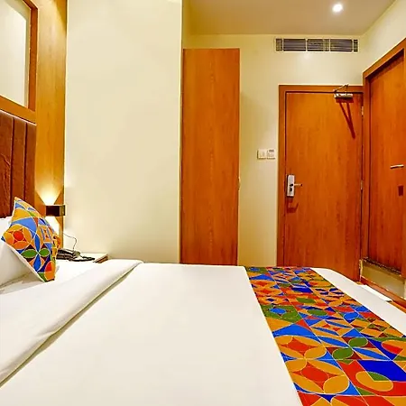 Fabhotel Azure - Nr. International Airport