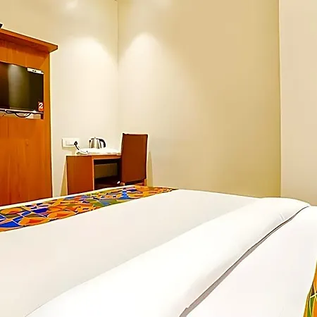 Fabhotel Azure - Nr. International Airport Hotel