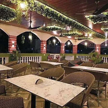 Hotel Collection O Palm Springs Mumbai