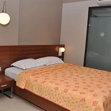 Fabhotel Imperial Residency Mumbai