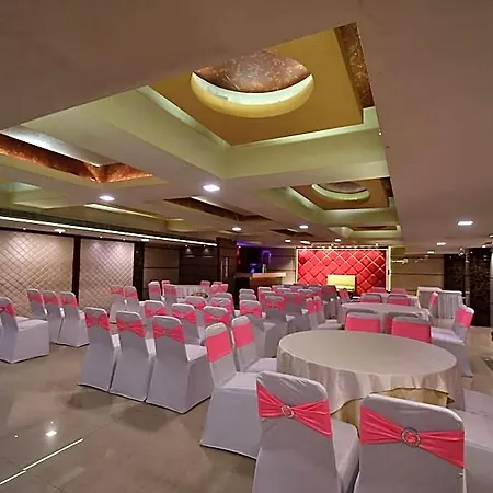 Hotel Vihang's 3*