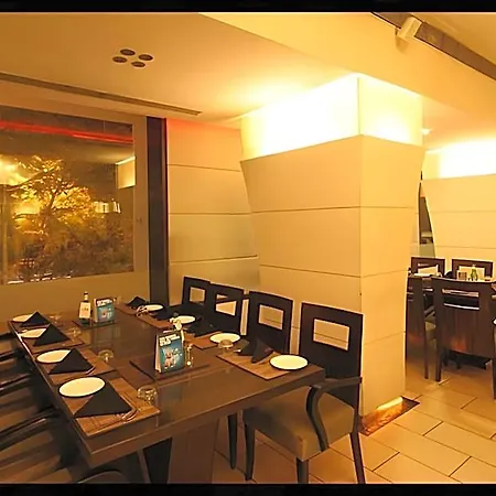 Hotel Dhiraj Mumbai