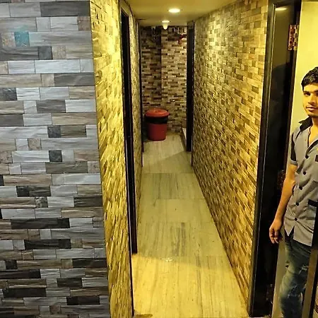 New India Hotel