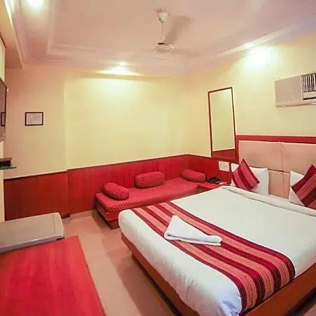 Hotel Lucky Bandra