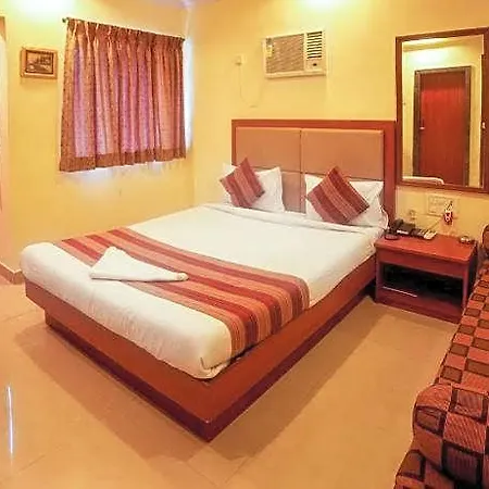 Hotel Lucky Bandra