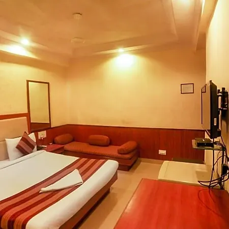 Hotel Hotel Lucky Bandra Mumbai