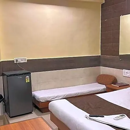 Hotel Lucky Bandra Hotel Mumbai