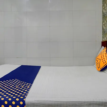 Hotel O Gulzar Masjid Bunder Railway Station 3* Mumbai