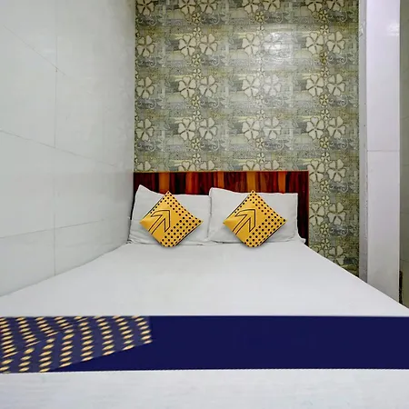 Hotel O Gulzar Masjid Bunder Railway Station Hotel 3*