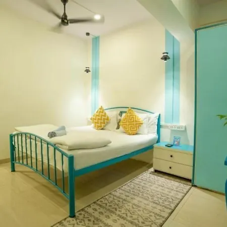 Locomo Hostel Express - Stay Work Eat