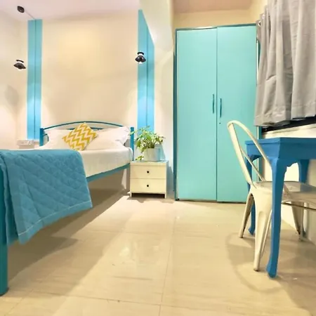 Hostel Locomo Hostel Express - Stay Work Eat Mumbai