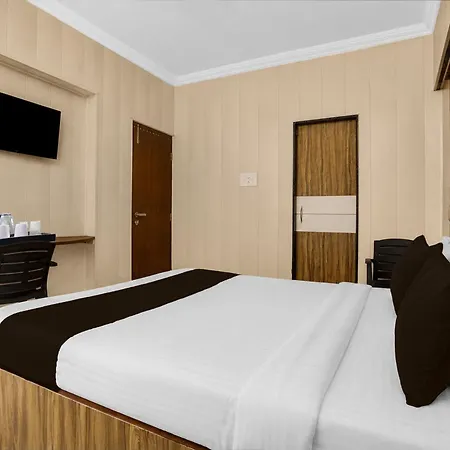 Collection O Lokhandwala Andheri West Formerly Lalsai Residency Hotel 4*