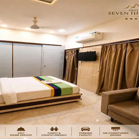 Glitz 7even Hills- Nr International Airport T2 Guest house