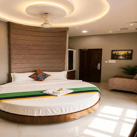 Glitz 7even Hills- Nr International Airport T2 Guest house *