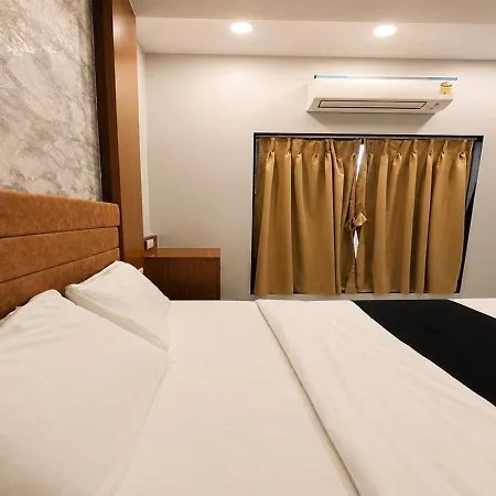 Glitz 7even Hills- Nr International Airport T2