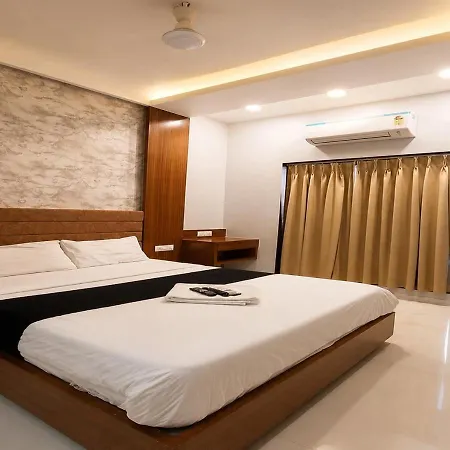 Guest house Glitz 7even Hills- Nr International Airport T2 Mumbai