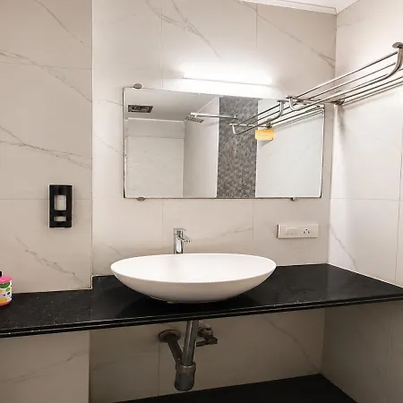 Glitz 7even Hills- Nr International Airport T2 * Mumbai