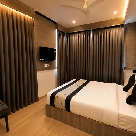 Hotel Beverly Palace Santacruz - Near Bkc - Near Mumbai Airport T1 - Unmarried Couples Not Allowed Hotel