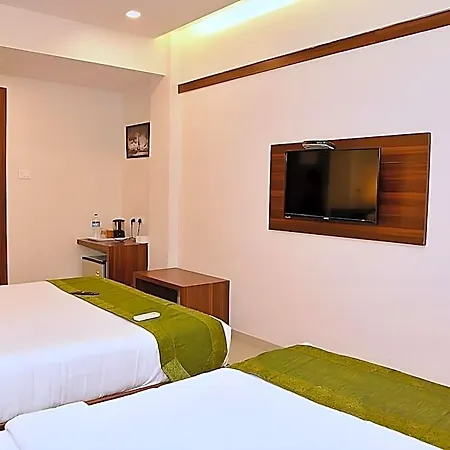 International Hotel 3*