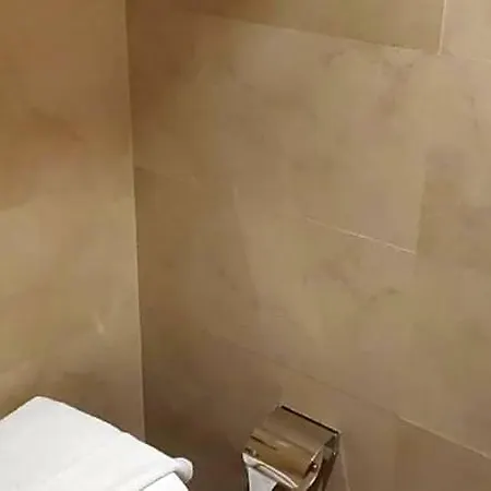Hotel Leafio 2*
