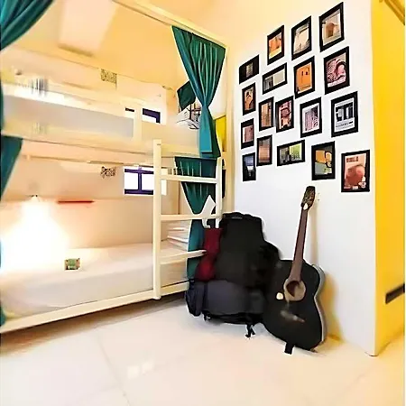 Gostops Lite Hostel