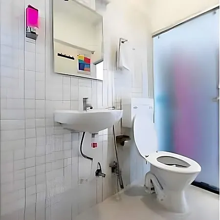 Gostops Lite Hostel Mumbai