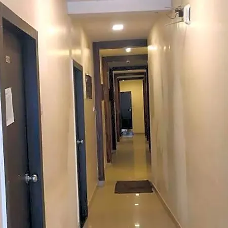 O Golden Nest Near Chhatrapati Shivaji International Airport 3*