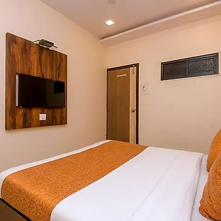 O Golden Nest Near Chhatrapati Shivaji International Airport 3*