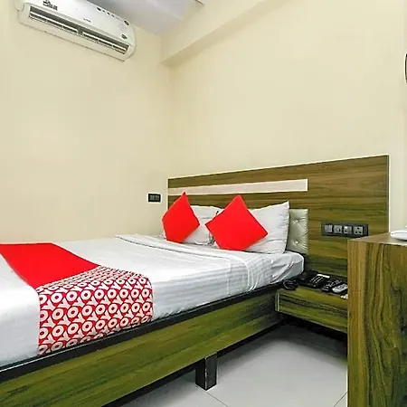Hotel Oyo 23656 Parimeet