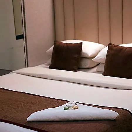 Hotel Samraj
