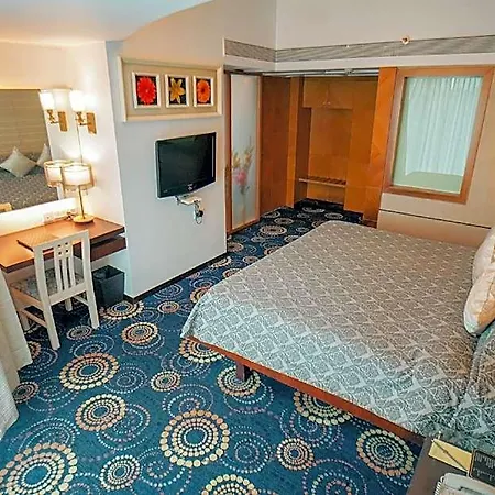 Fabhotel Adore 3* Mumbai