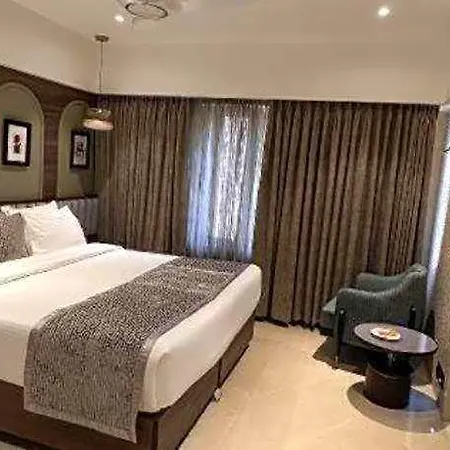 Hotel The International By Tunga 3*