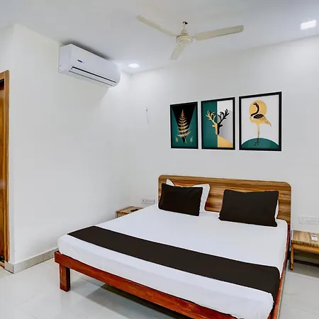 O Shree Prabhat Hotel
