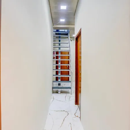 Hotel O By Oyo Mm Residency 3*