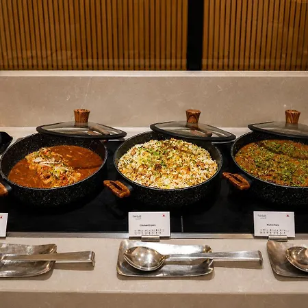Fairfield By Marriott Andheri West Hotel