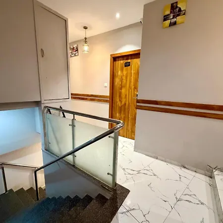 Hotel Classy Comfort Malad Near Dna Hospital