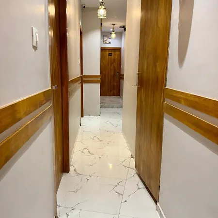 Classy Comfort Malad Near Dna Hospital Hotel Mumbai