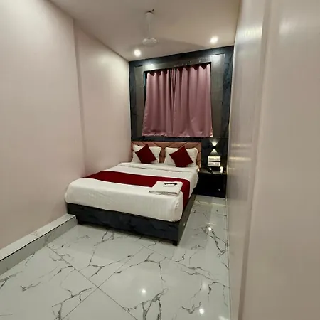 Hotel Classy Comfort Malad Near Dna Hospital Mumbai
