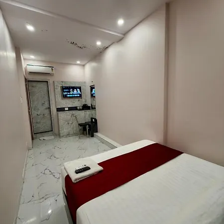 Classy Comfort Malad Near Dna Hospital Hotel