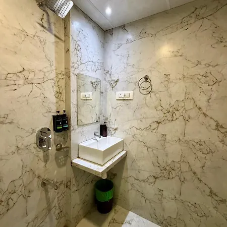 Classy Comfort Malad Near Dna Hospital