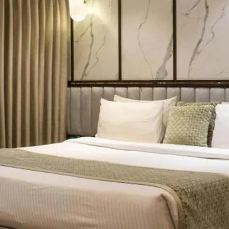 Tunga International Hotel 3*