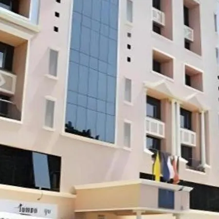 Tunga International 3*