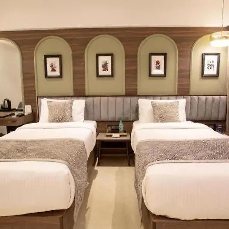Tunga International 3*