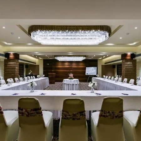 Tunga International Hotel 3*